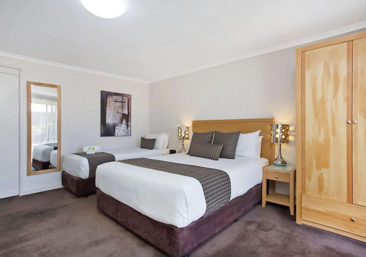 Mid City Motel ווארנאמבול מראה חיצוני תמונה