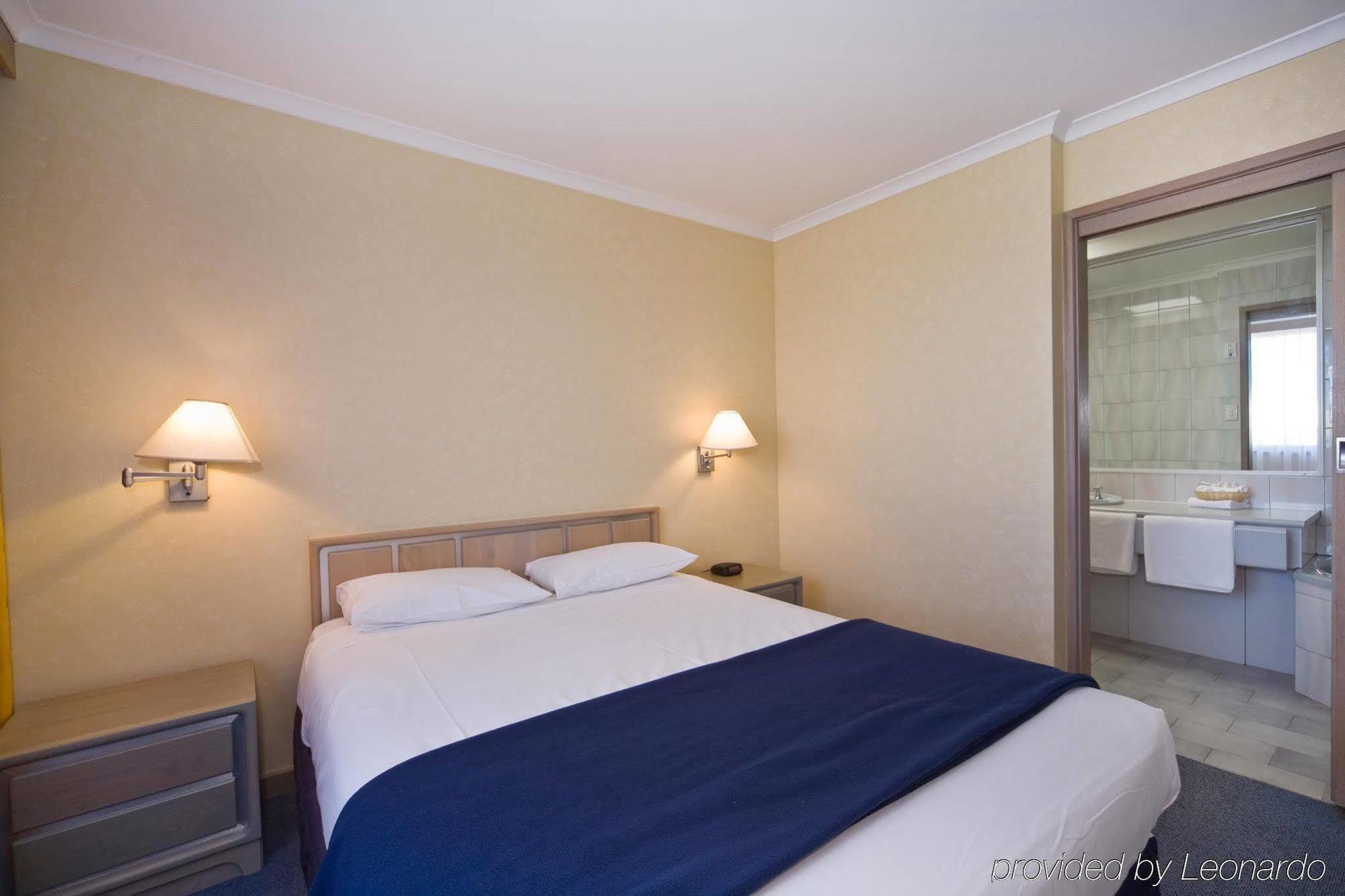 Mid City Motel ווארנאמבול מראה חיצוני תמונה